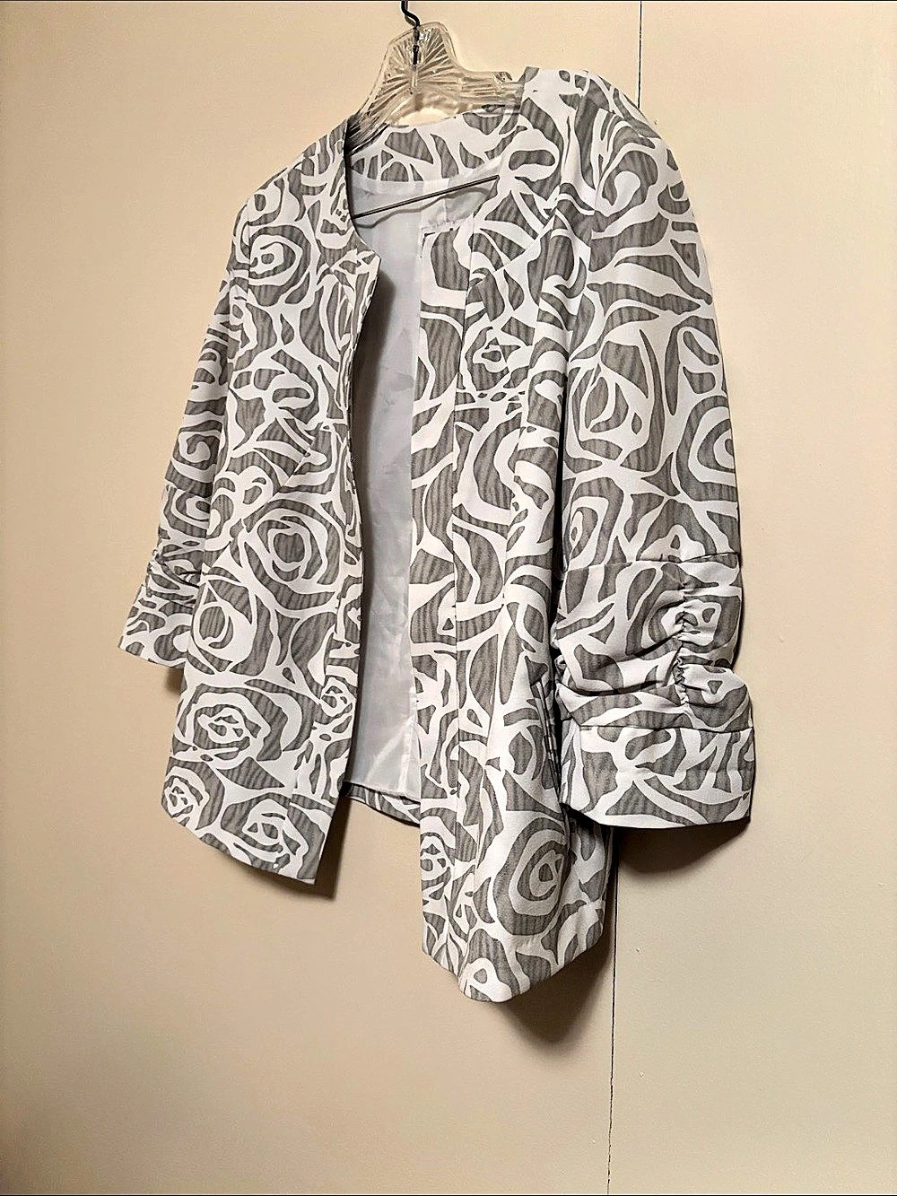TanJay Petite Abstract Print Blazer Gray & White Size 14P